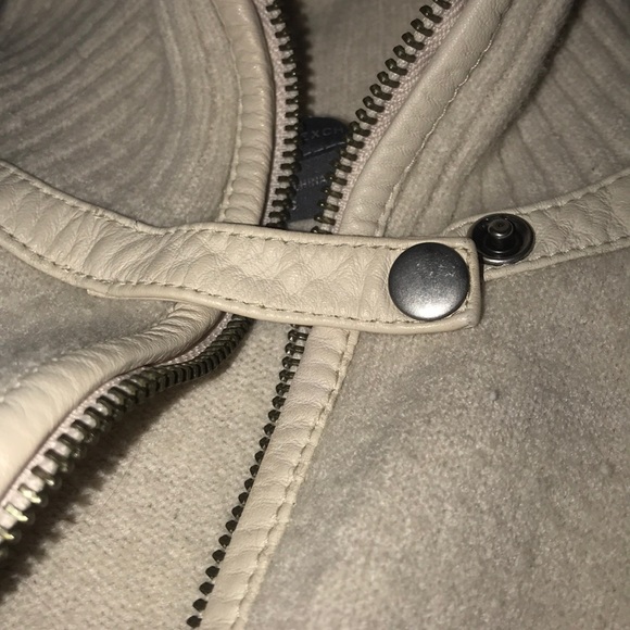 Armani exchange sweater - Picture 2 of 3